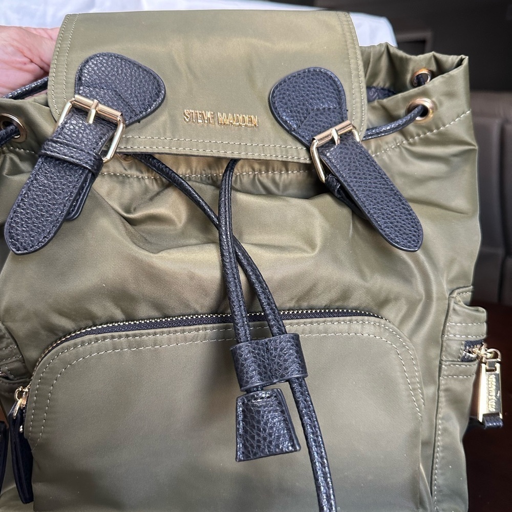 Steve Madden NWOT Nylon Army Green Backpack